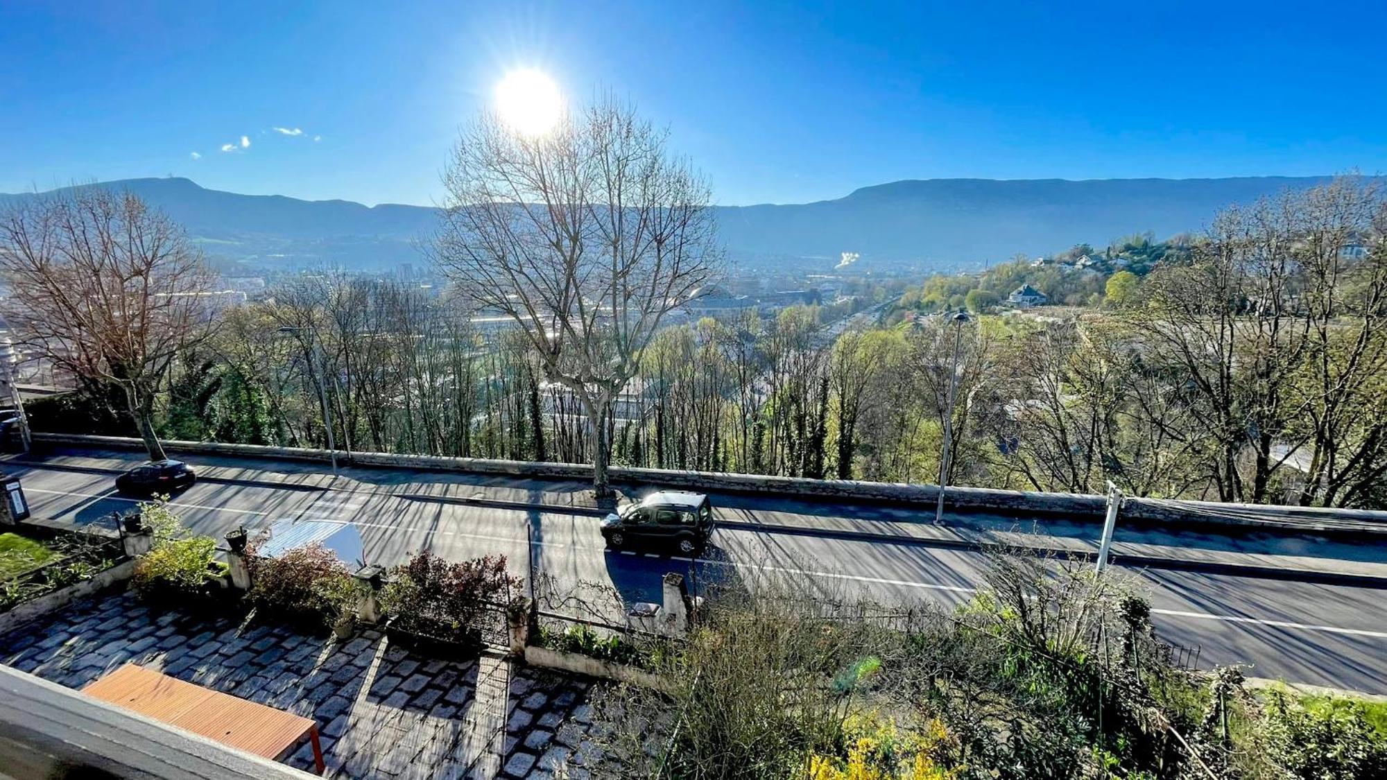 Les Balcons De Chambery Apartamento Exterior foto